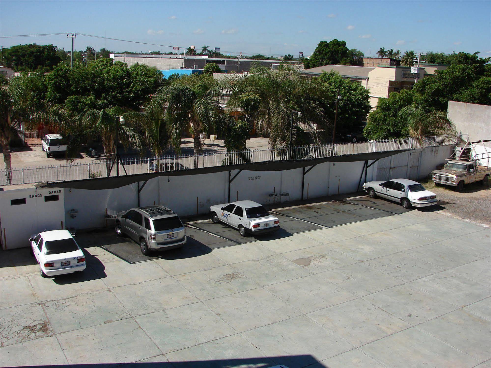 Hotel Las Fuentes Los Mochis Dış mekan fotoğraf